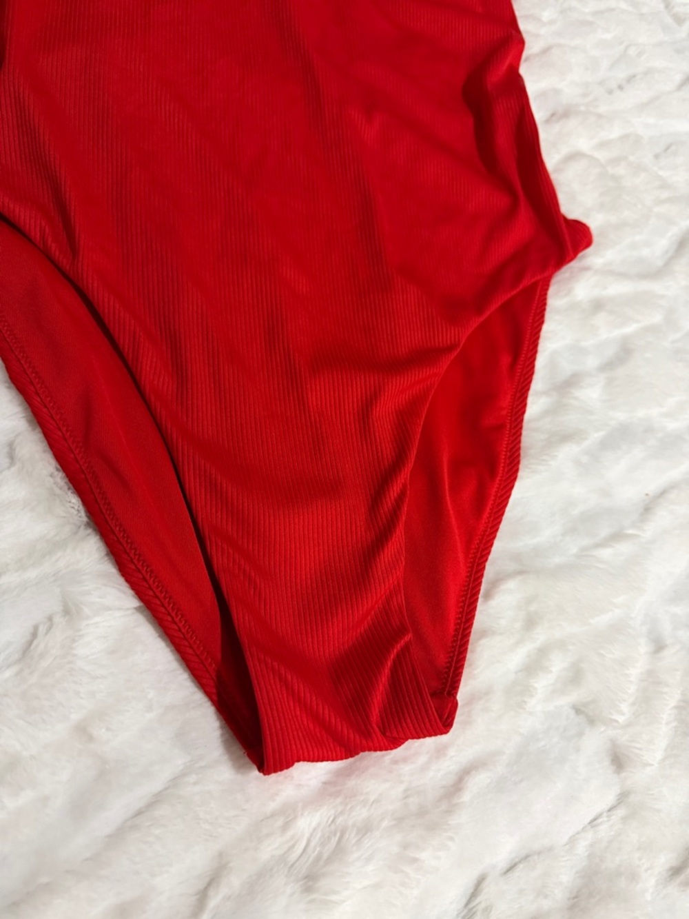 Victoria’s Secret One-Shoulder Red Ribbed One-Piece Swimsuit Size Large . - Picture 3 of 9
